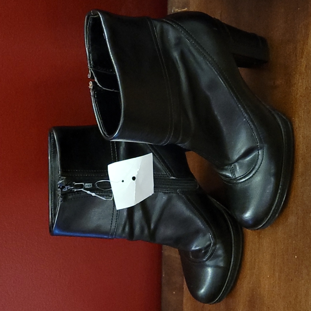 NWT Aerosoles Leather High Heel Black Dress Boot 5.5 NEW